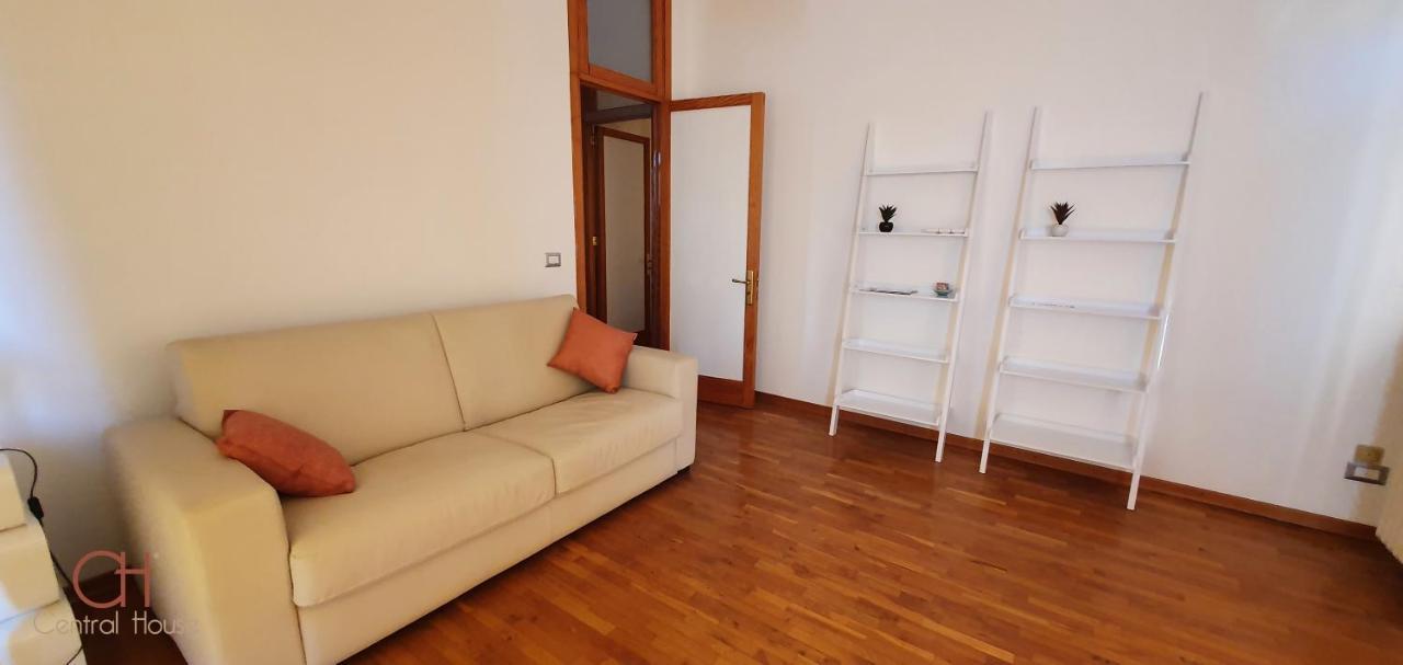 Central House Lecce Esterno foto