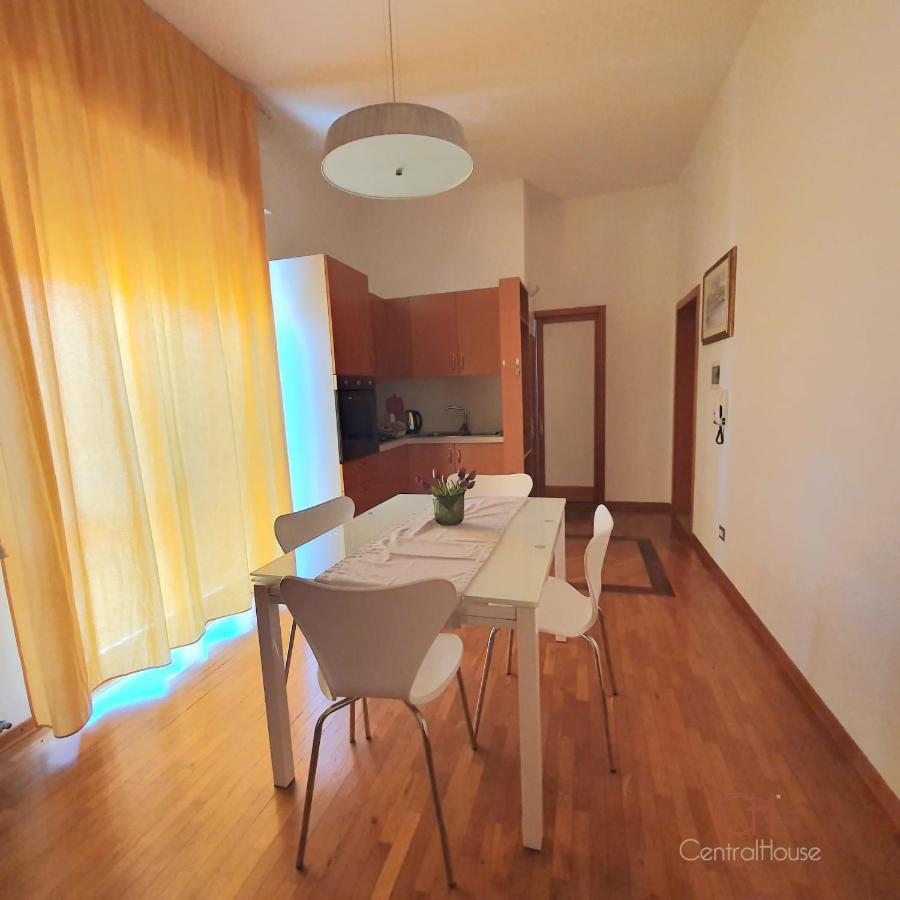 Central House Lecce Esterno foto